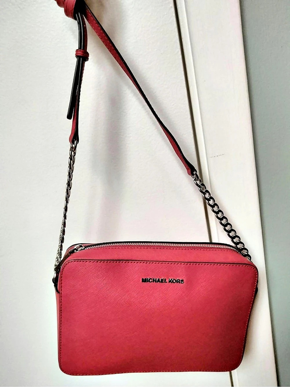 Excellent Authentic Michael Kors Jet Set Large Saffiano Leather Crossbody Bag. F